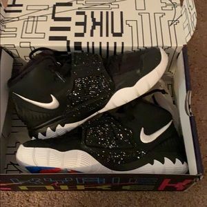 kyrie 6. basketball shoes